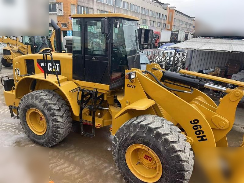 Chargeuse sur pneus CATERPILLAR 966H