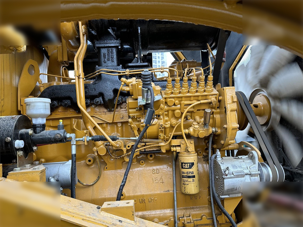 Chargeuse sur pneus CATERPILLAR 966H