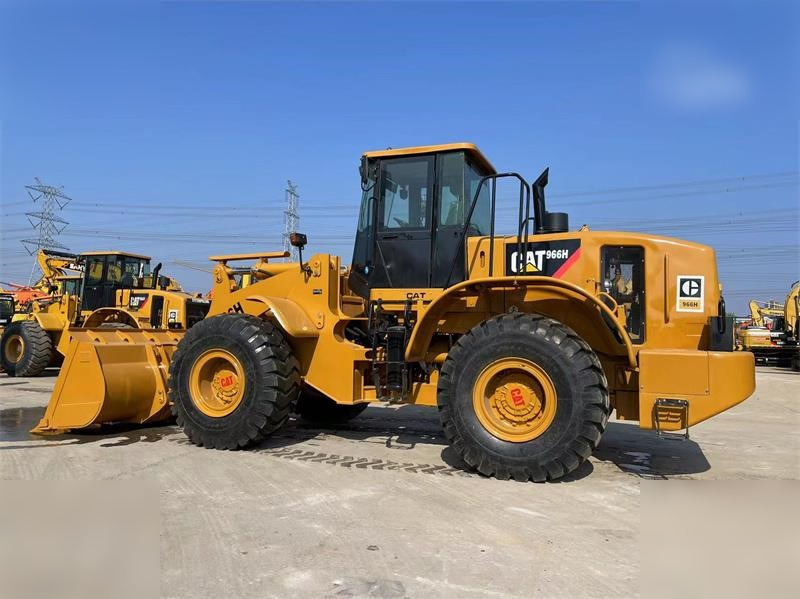 Chargeuse sur pneus CATERPILLAR 966H