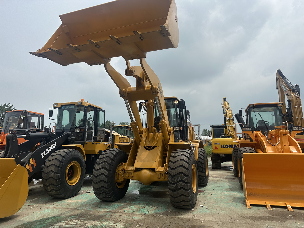 Chargeuse sur pneus CATERPILLAR 966H