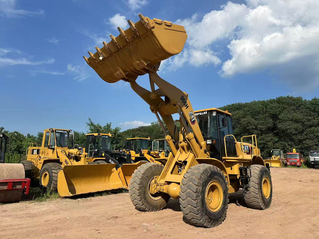 Chargeuse sur pneus CATERPILLAR 966H