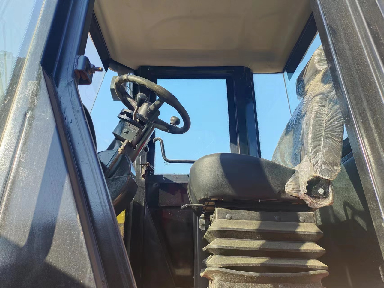 Chargeuse sur pneus CATERPILLAR 966H CAT