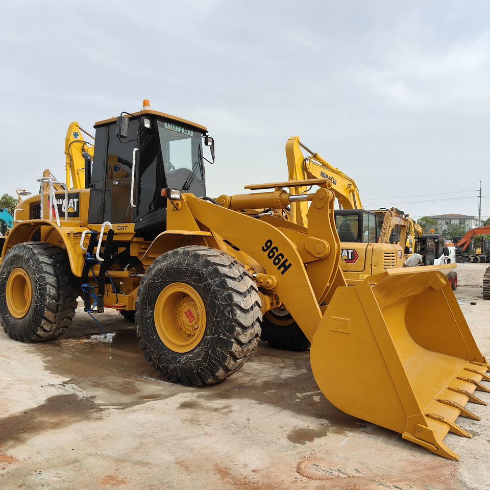 Chargeuse sur pneus CATERPILLAR 966H Used Loader