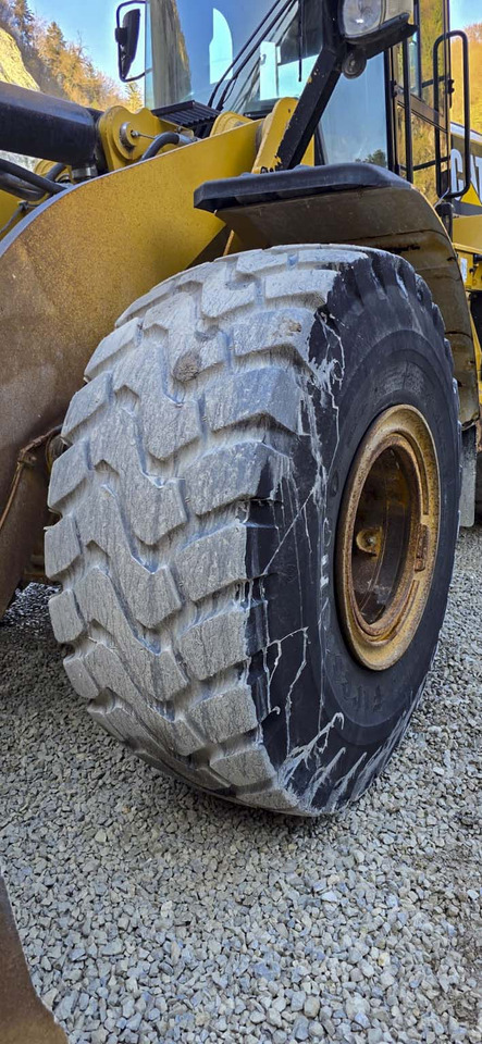 Chargeuse sur pneus CATERPILLAR 966MXE