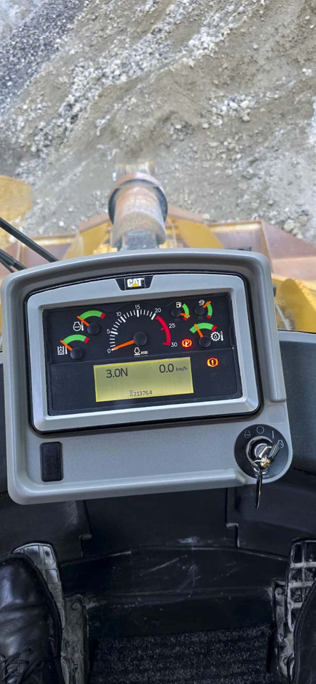 Chargeuse sur pneus CATERPILLAR 966MXE