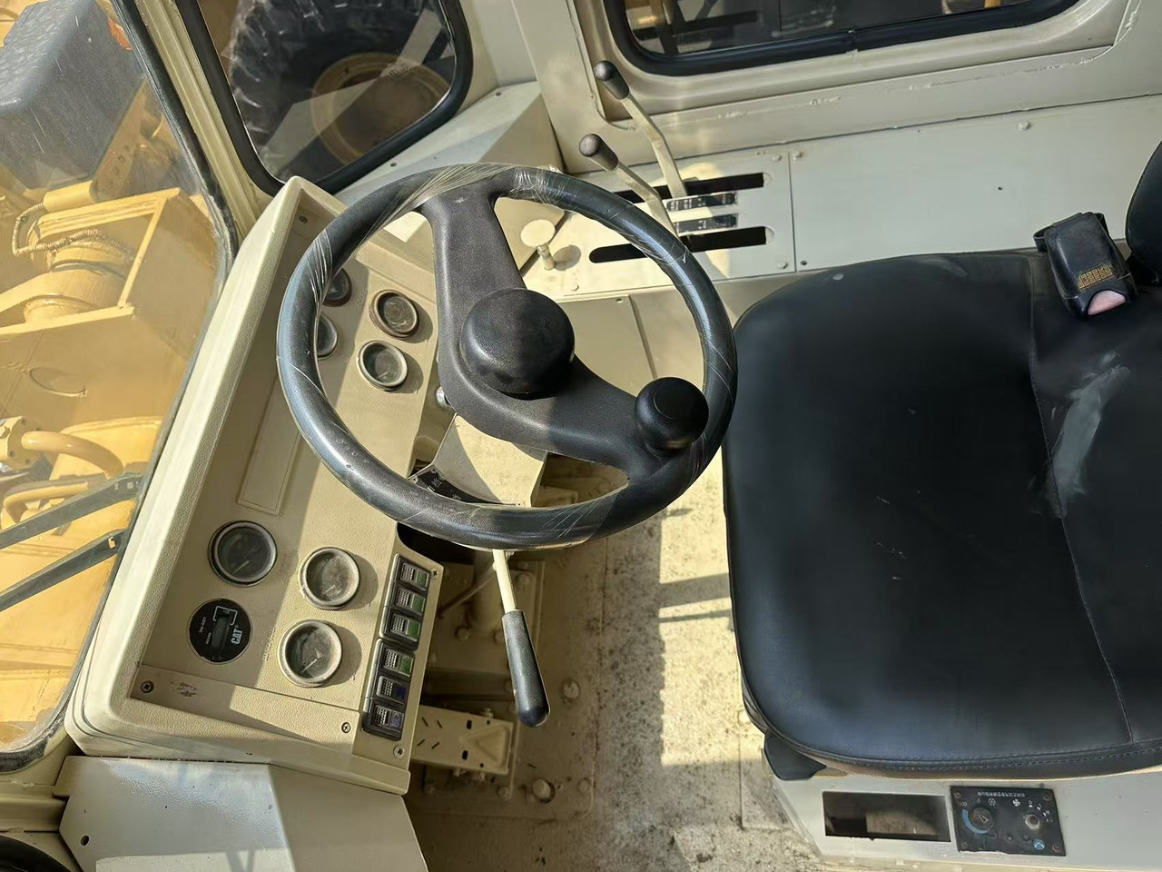 Chargeuse sur pneus CATERPILLAR 966f [ Copy ] [ Copy ]