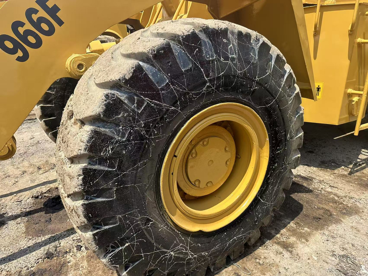 Chargeuse sur pneus CATERPILLAR 966f [ Copy ] [ Copy ]