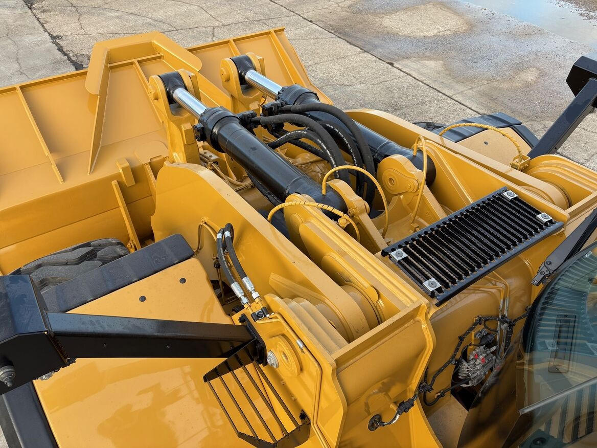 Chargeuse sur pneus CATERPILLAR 980