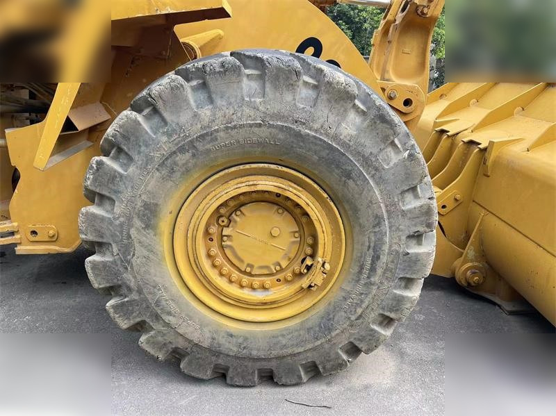 Chargeuse sur pneus CATERPILLAR 980F
