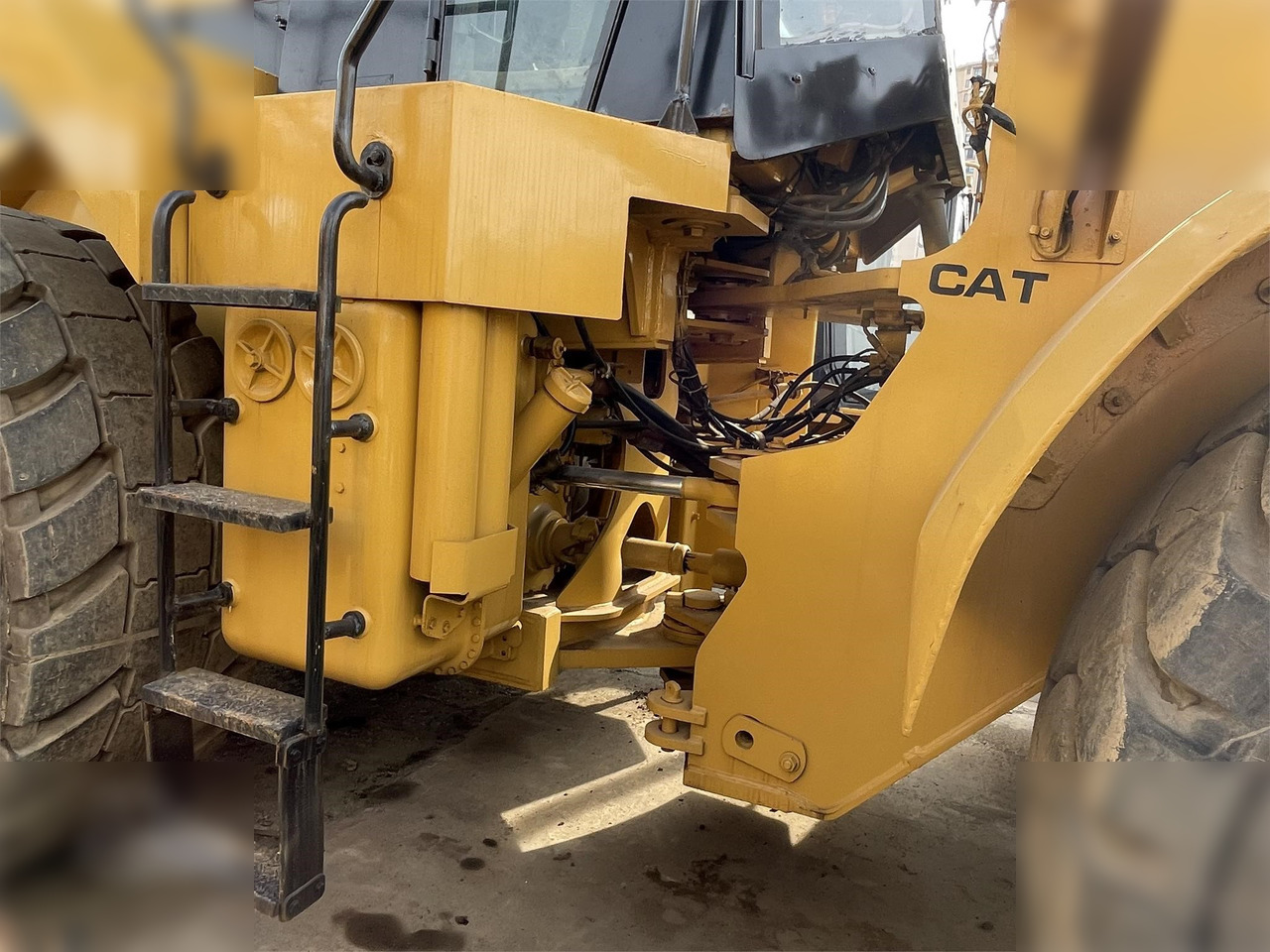 Chargeuse sur pneus CATERPILLAR 980G