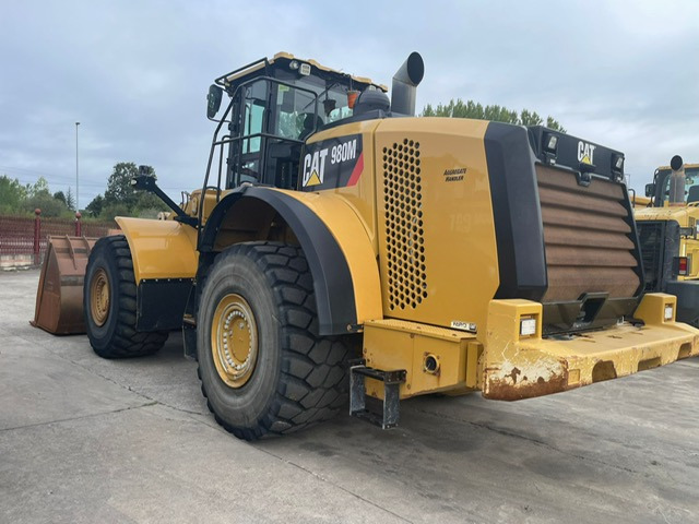 Chargeuse sur pneus CATERPILLAR 980 M