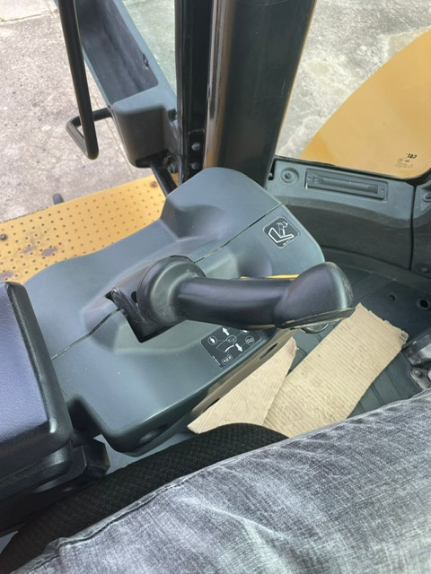 Chargeuse sur pneus CATERPILLAR 980 M