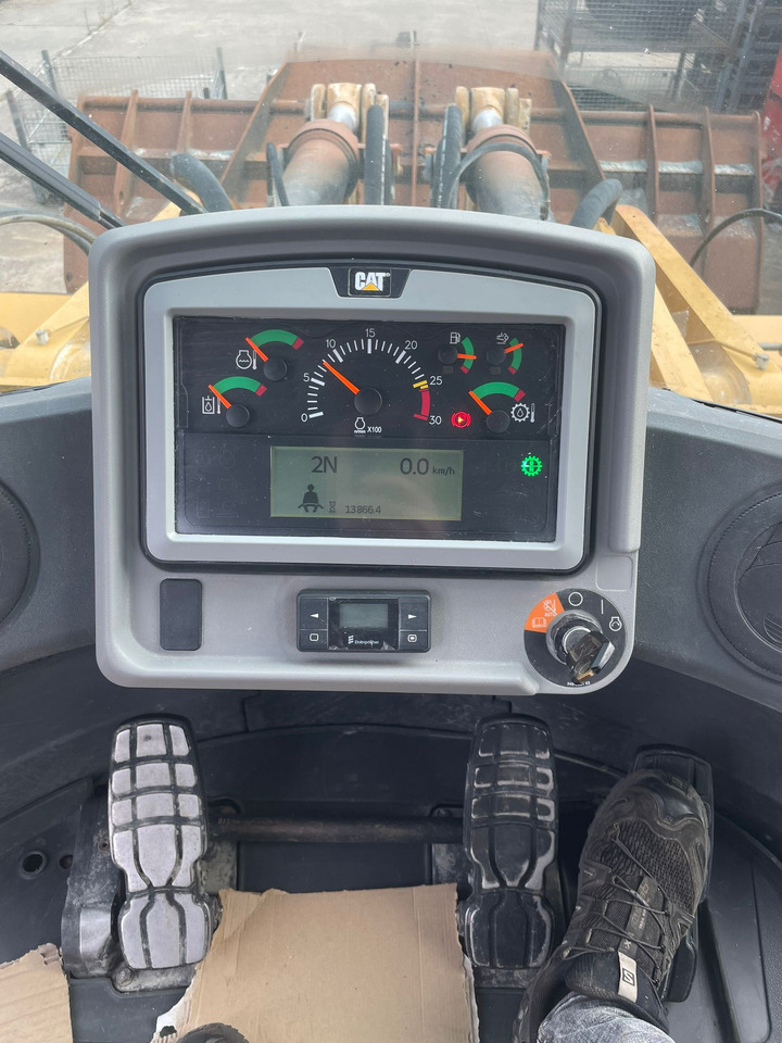 Chargeuse sur pneus CATERPILLAR 980 M