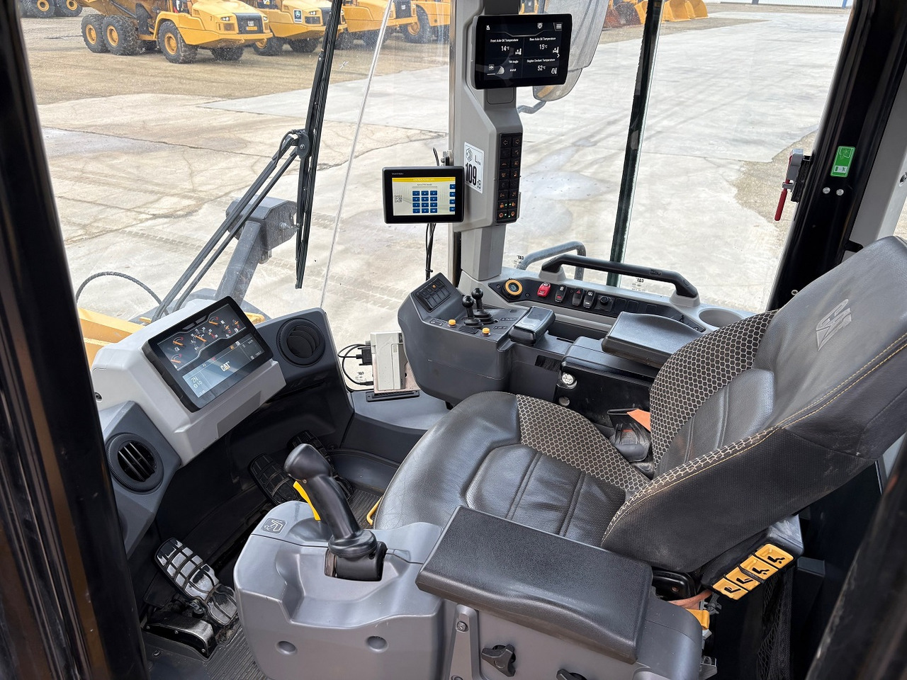 Chargeuse sur pneus CATERPILLAR 980 Next Gen