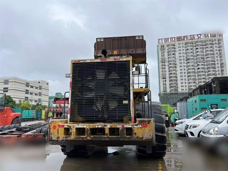 Chargeuse sur pneus CATERPILLAR 986H
