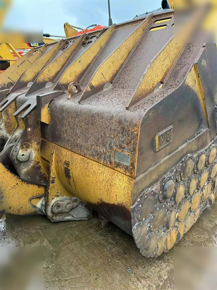 Chargeuse sur pneus CATERPILLAR 986H