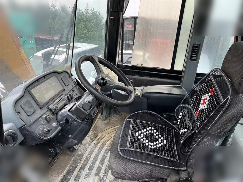 Chargeuse sur pneus CATERPILLAR 986H