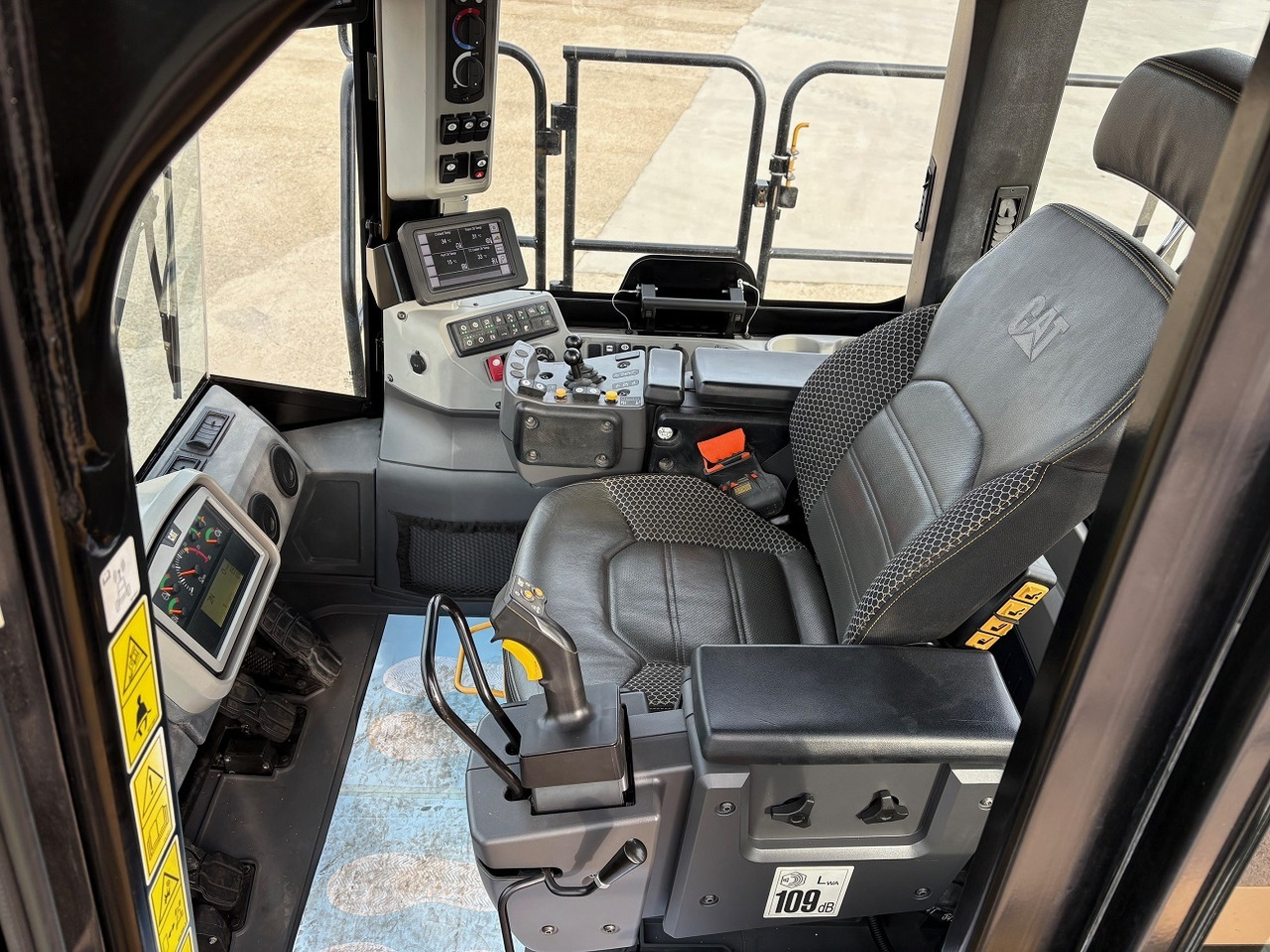 Chargeuse sur pneus CATERPILLAR 988K