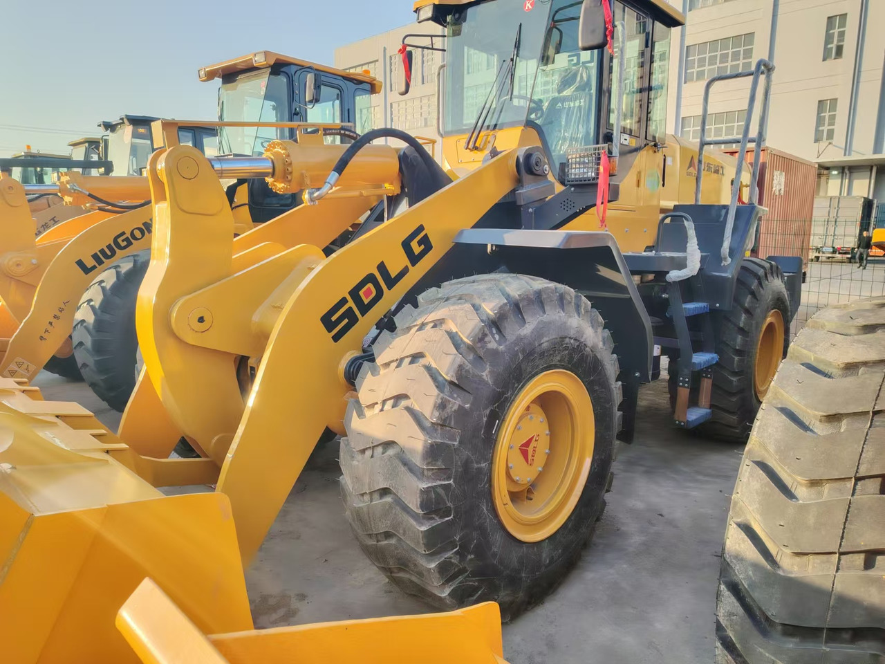 Chargeuse sur pneus CATERPILLAR LG958F