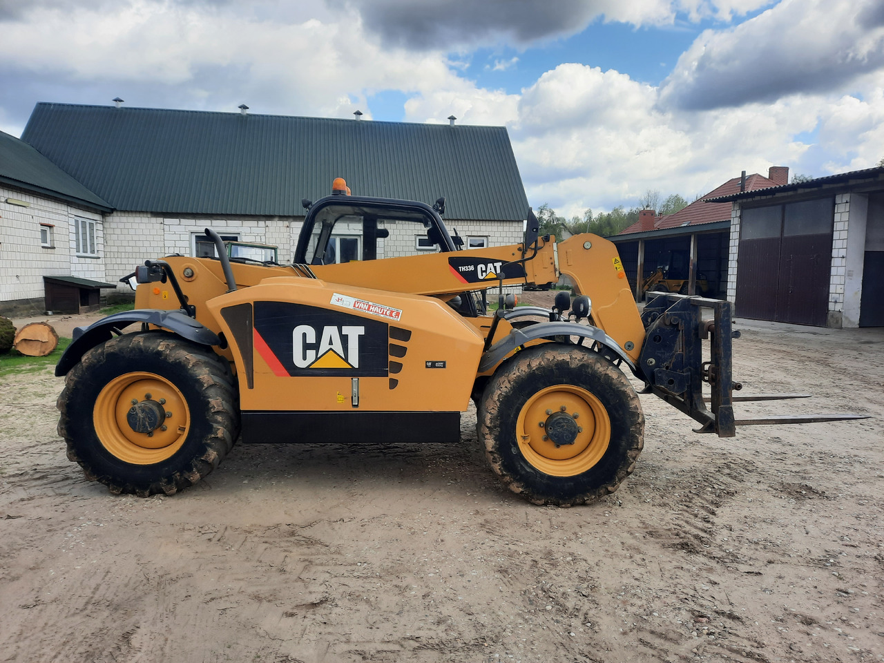 Chargeuse sur pneus CATERPILLAR TH336 Agri