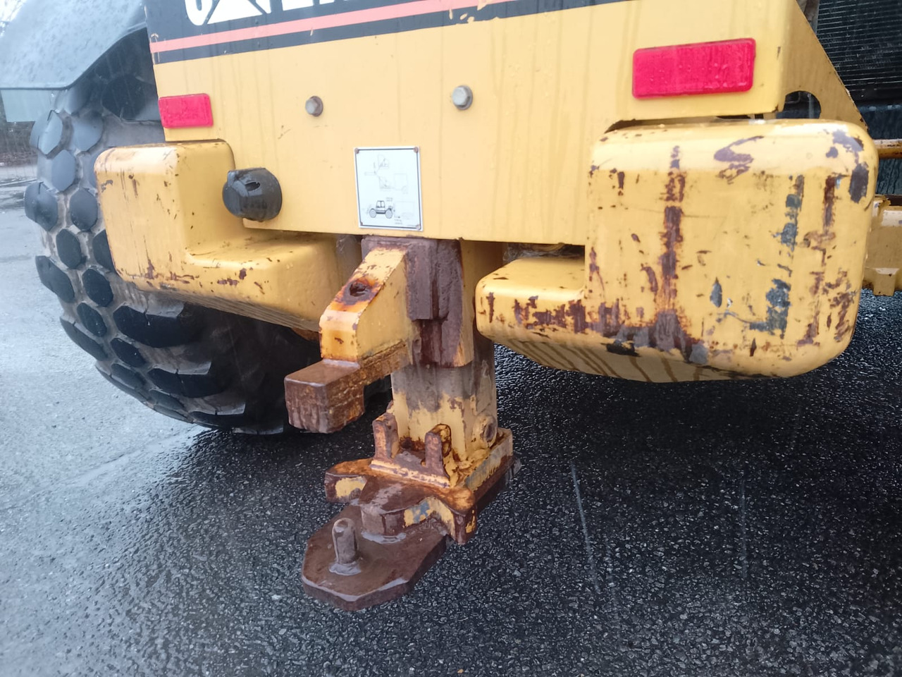 Chargeuse sur pneus CATERPILLAR TH62