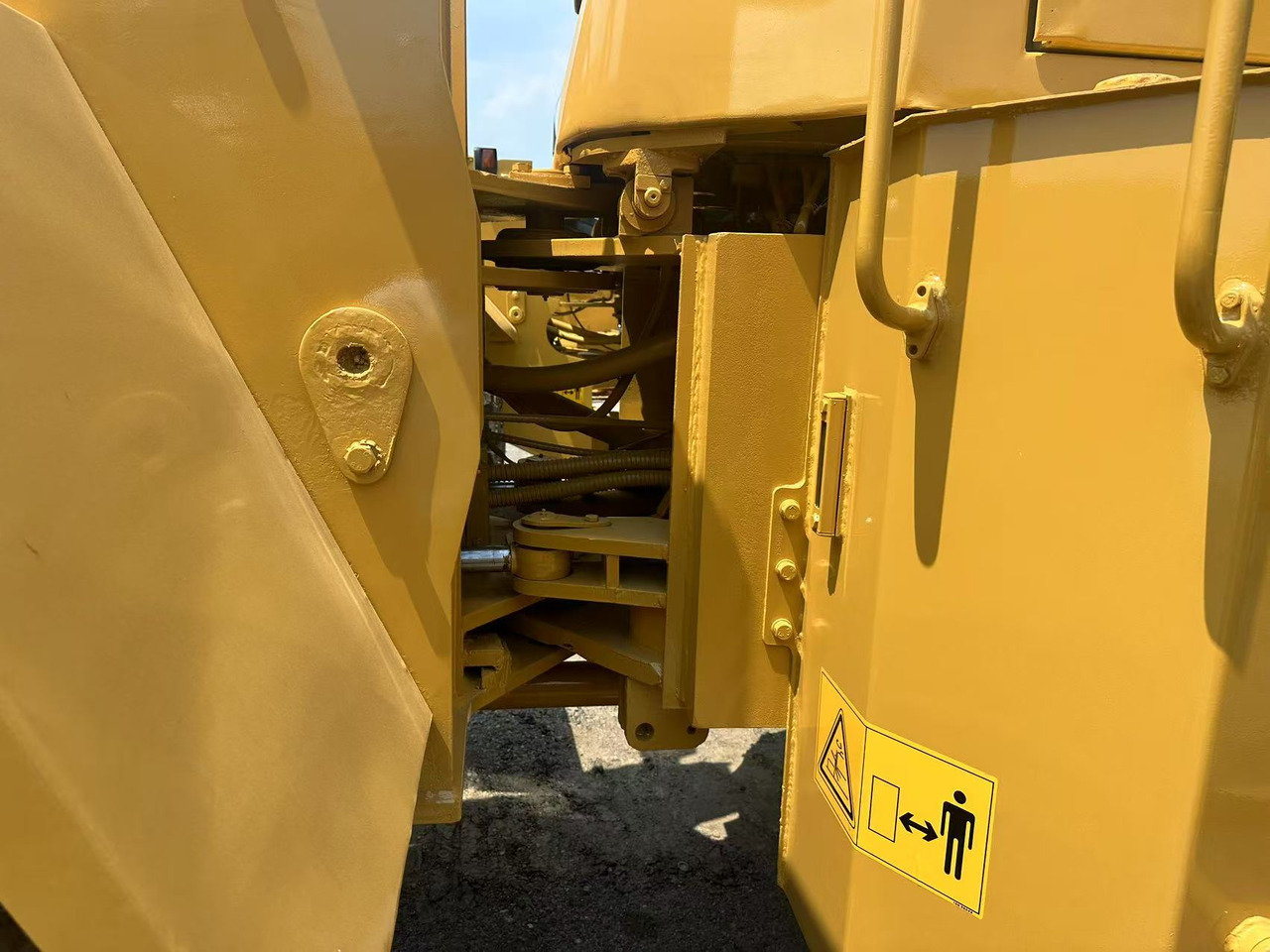 Chargeuse sur pneus CATERPILLAR Used Cat 966F Loader [ Copy ] [ Copy ]