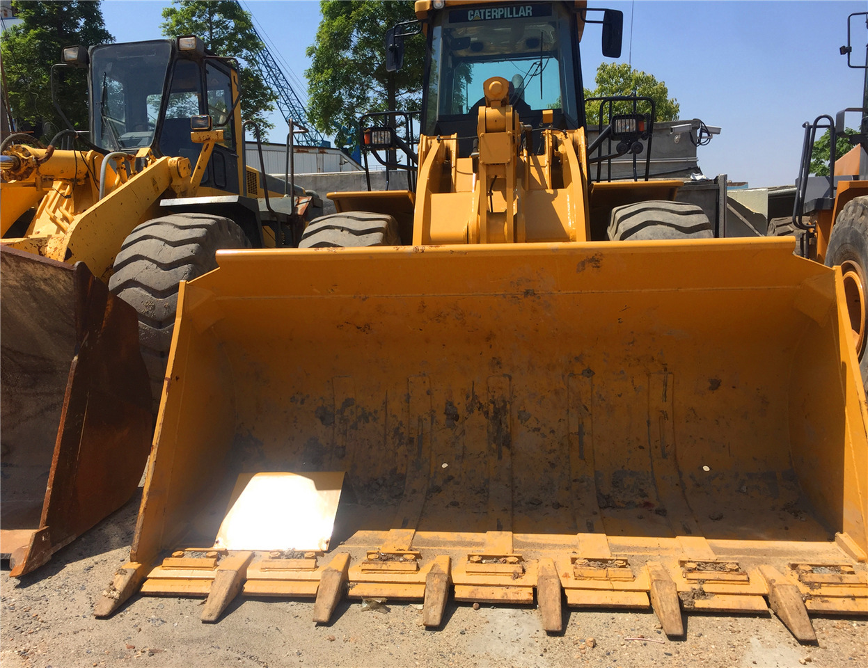 Chargeuse sur pneus CATERPILLAR Wheel Loader 966H Click Here for Discount