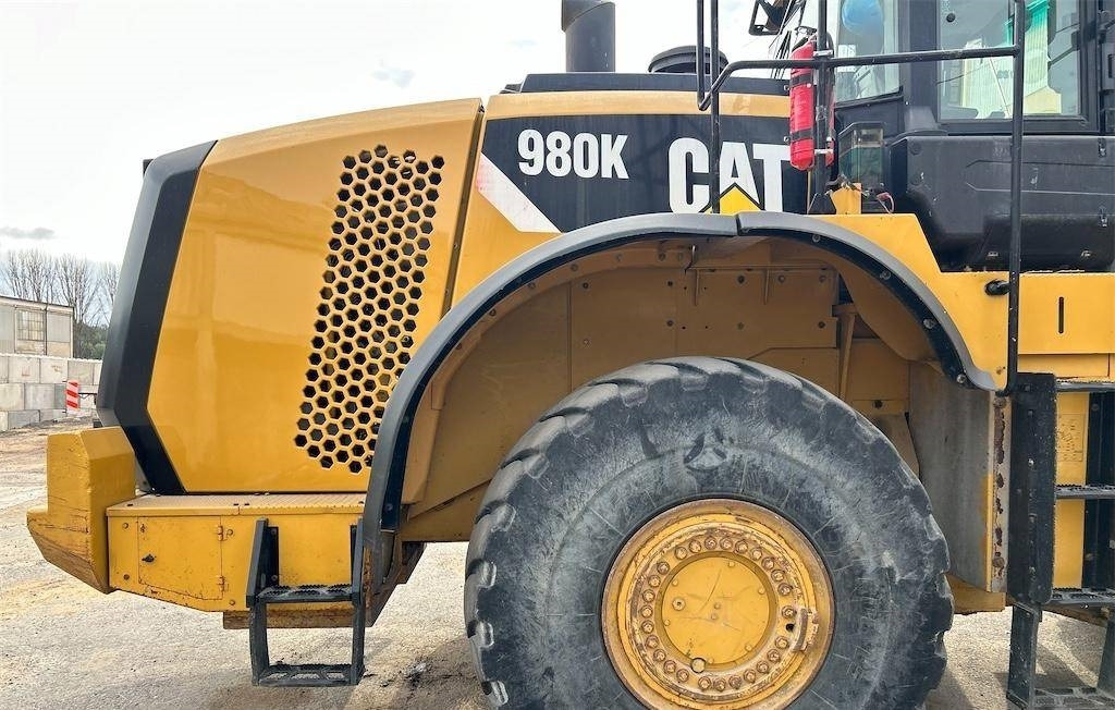 Chargeuse sur pneus CATPILLAR 980K