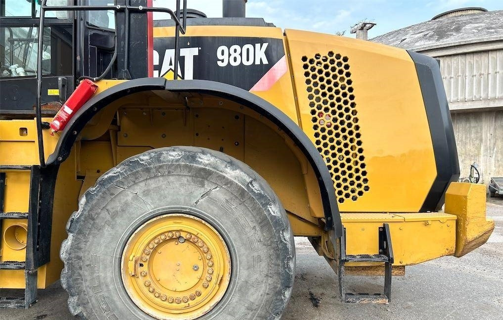 Chargeuse sur pneus CATPILLAR 980K