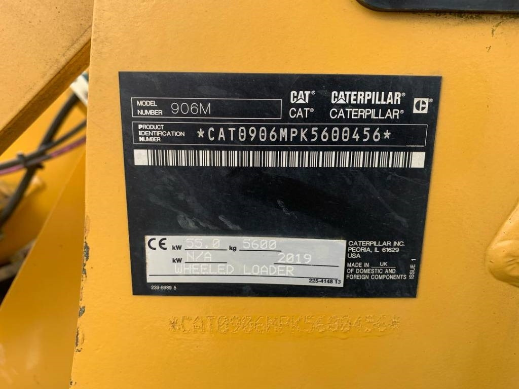 Chargeuse sur pneus CAT 906