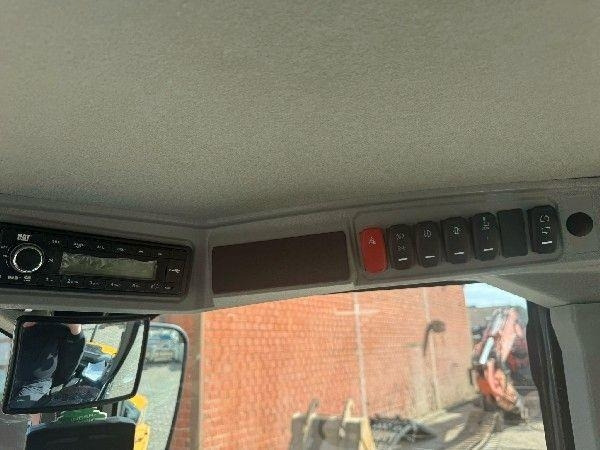 Chargeuse sur pneus CAT 906