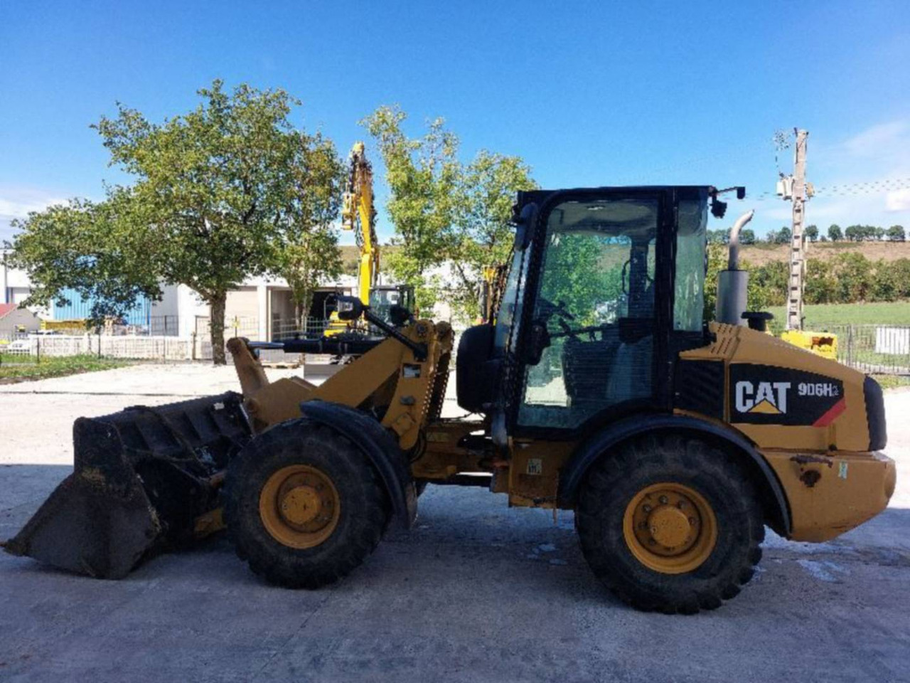 Chargeuse sur pneus CAT 906H2