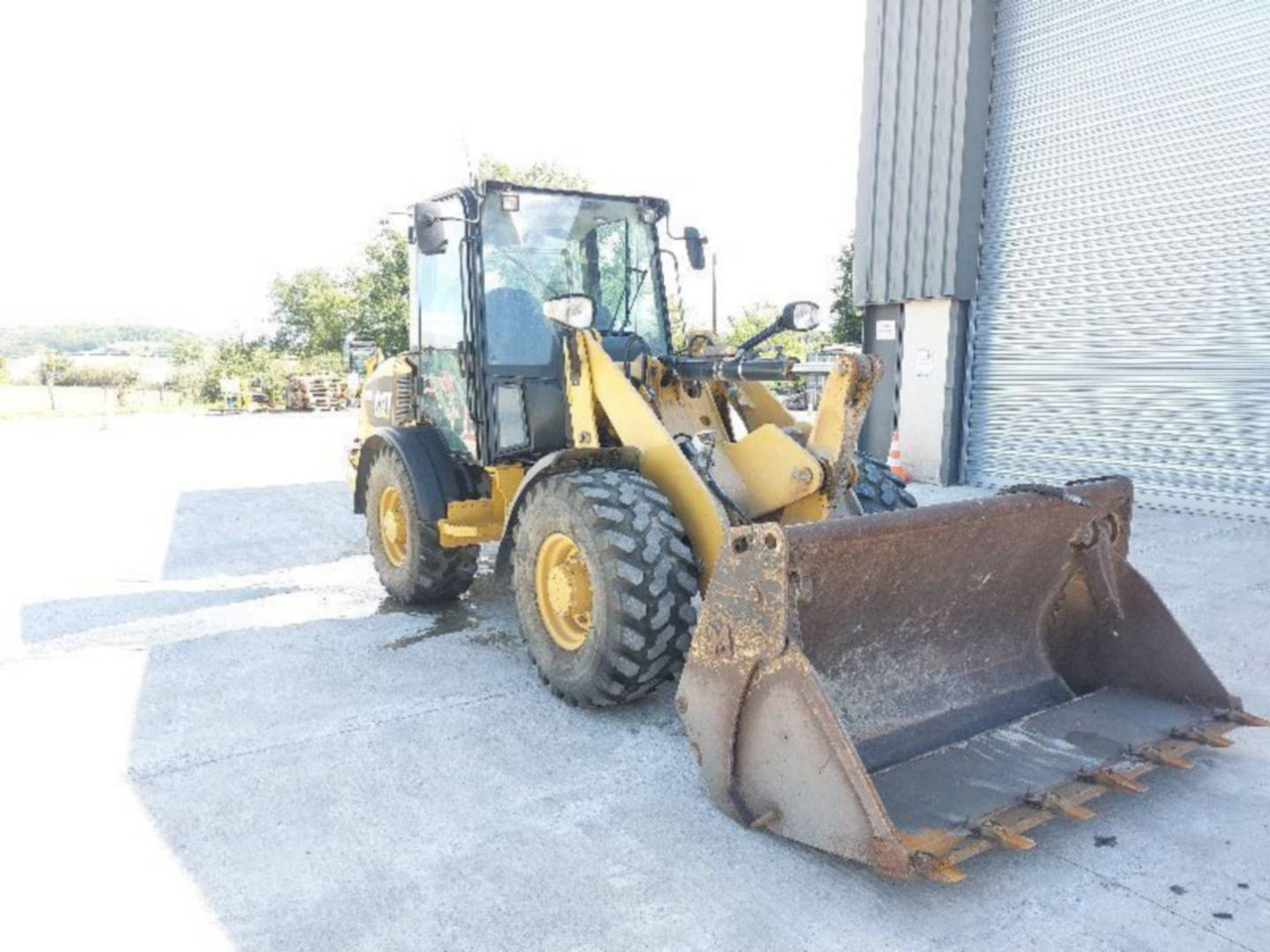 Chargeuse sur pneus CAT 906H2