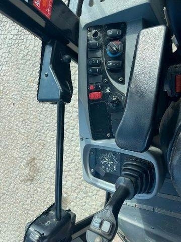 Chargeuse sur pneus CAT 906M