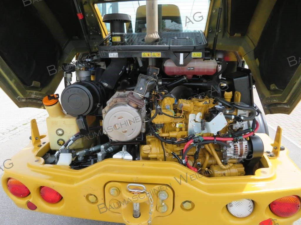 Chargeuse sur pneus CAT 906M