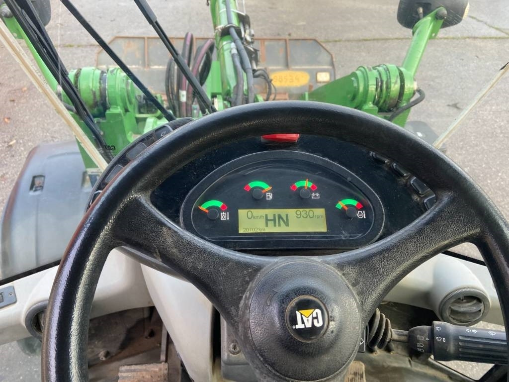 Chargeuse sur pneus CAT 906M
