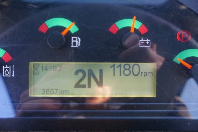 Chargeuse sur pneus CAT 906M