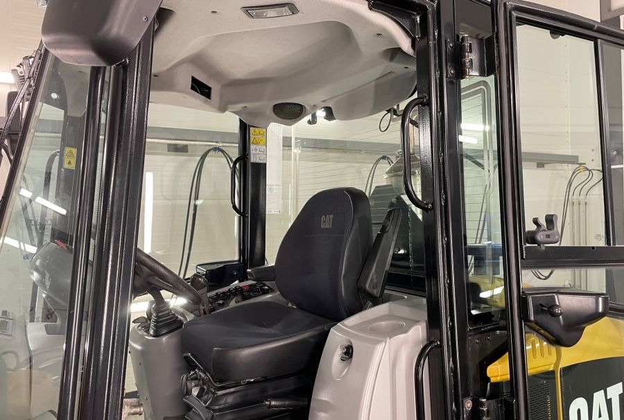 Chargeuse sur pneus CAT 906 H 2