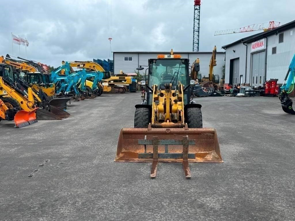 Chargeuse sur pneus CAT 906 H 2