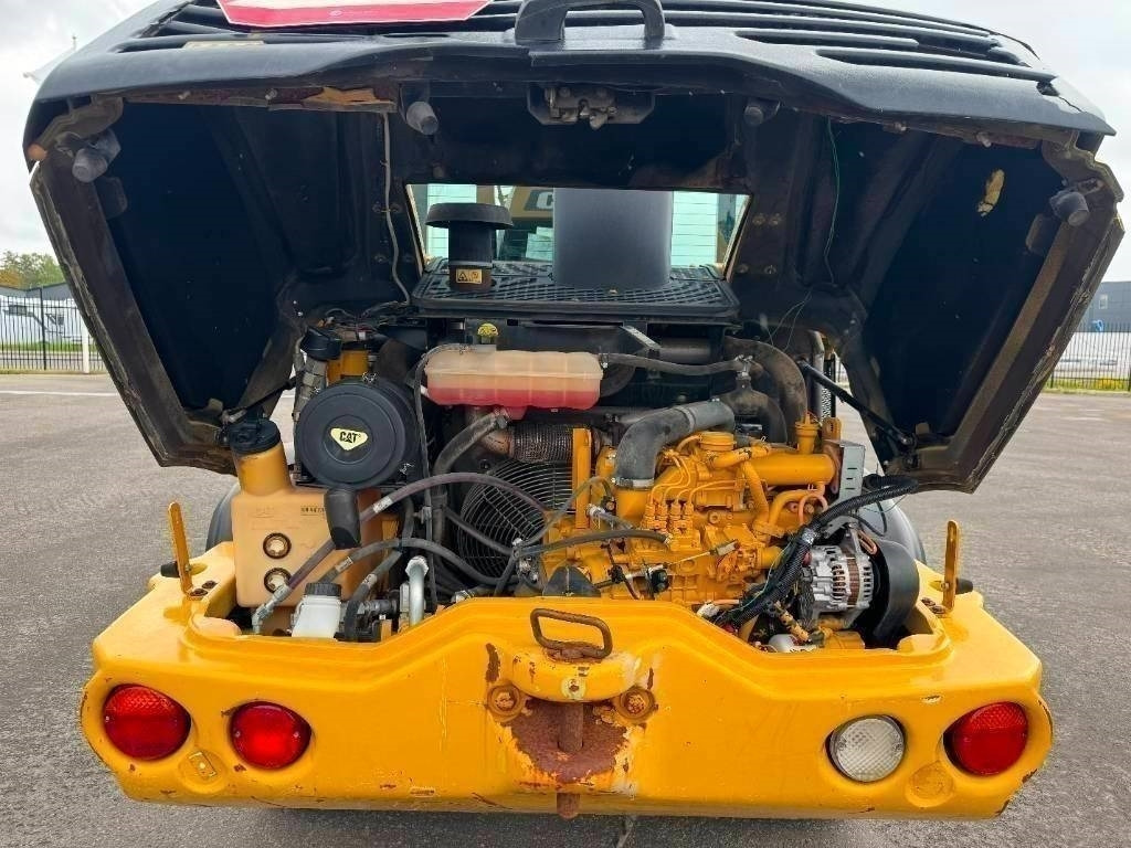 Chargeuse sur pneus CAT 906 H 2