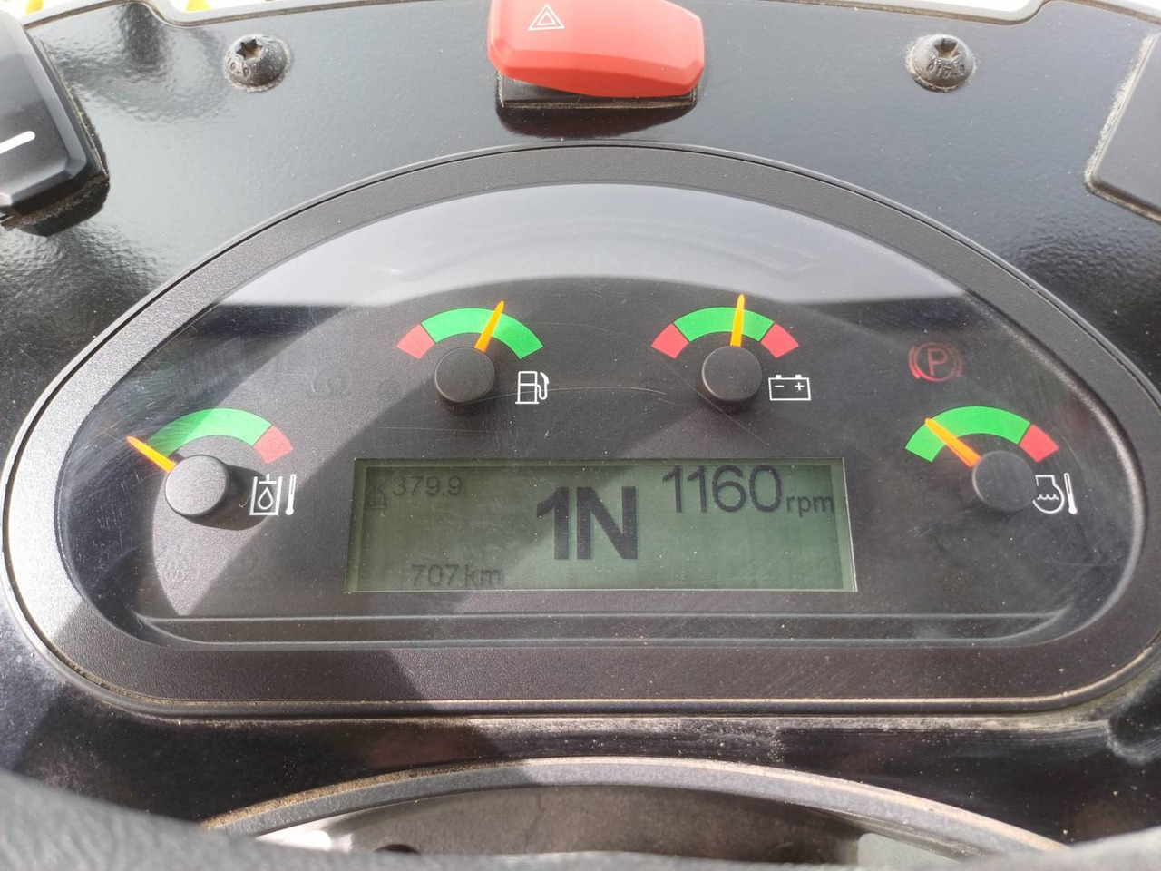 Chargeuse sur pneus CAT 906 M