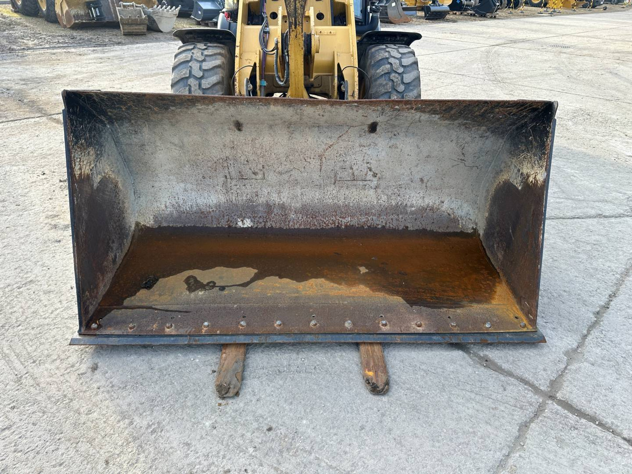 Chargeuse sur pneus CAT 907M