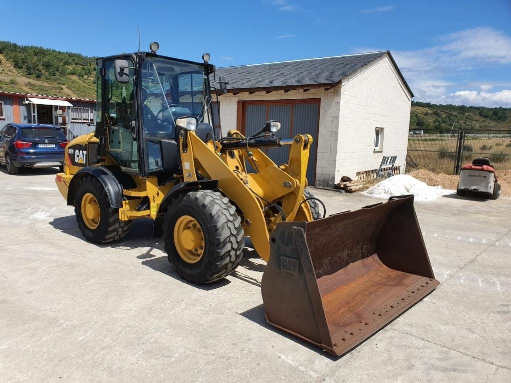 Chargeuse sur pneus CAT 907 H