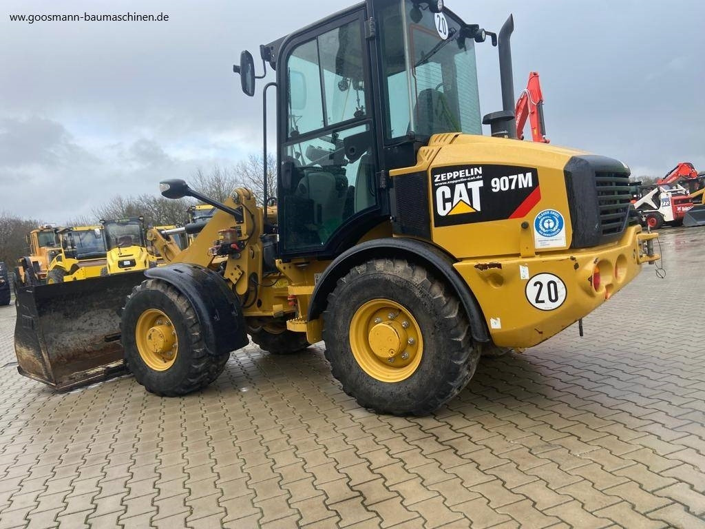 Chargeuse sur pneus CAT 907 M