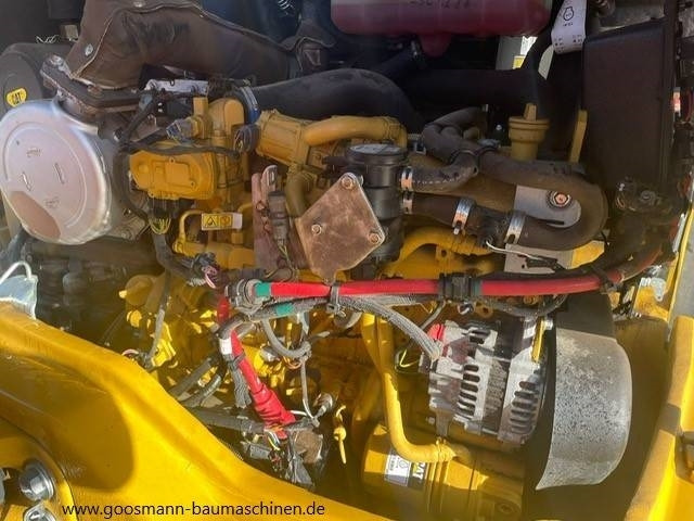 Chargeuse sur pneus CAT 907 M