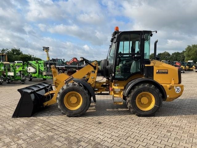 Chargeuse sur pneus CAT 908