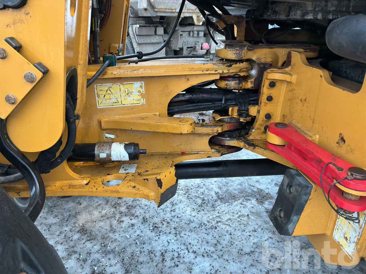 Chargeuse sur pneus CAT 908M