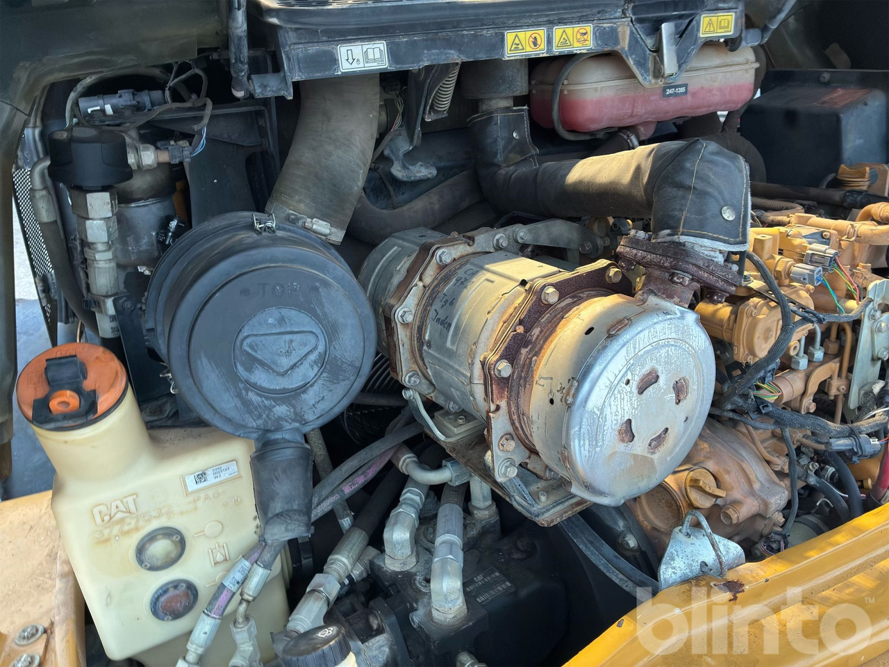 Chargeuse sur pneus CAT 908M