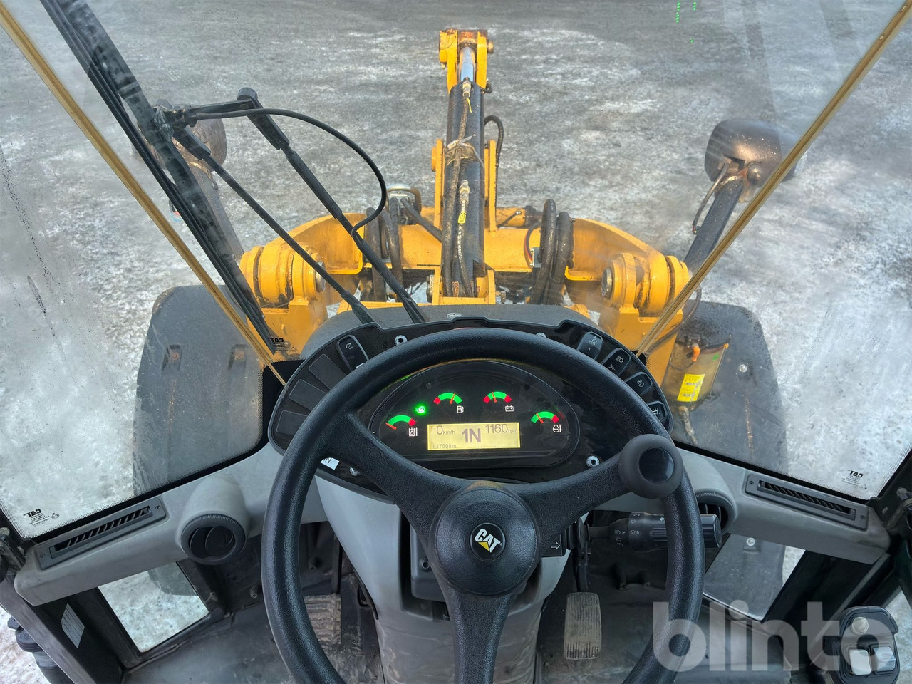 Chargeuse sur pneus CAT 908M