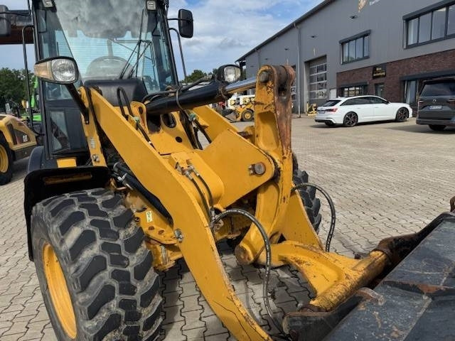 Chargeuse sur pneus CAT 908 H